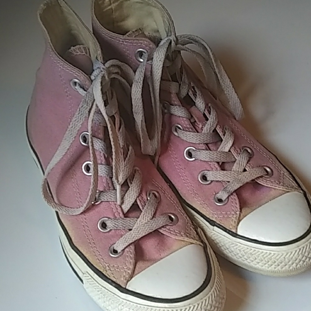 Light purple converse